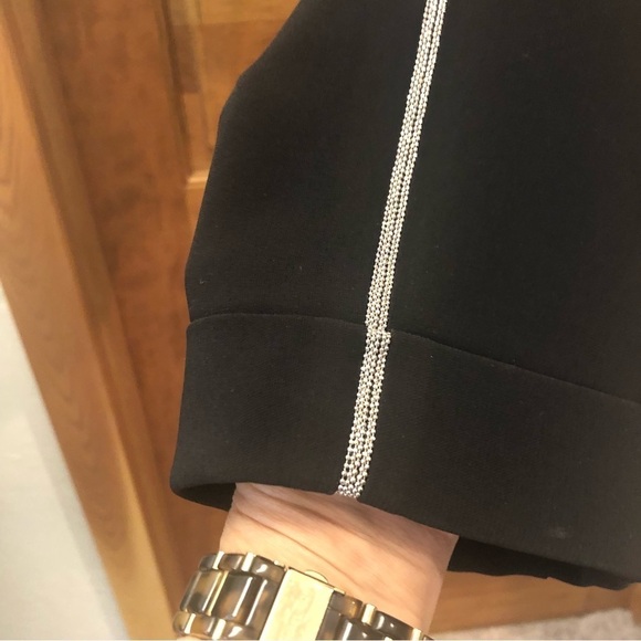 Chicos/ Woman’s cuffed cigarette pants/ silver stripe down side/ size 0-5R /US 6 - Picture 5 of 9